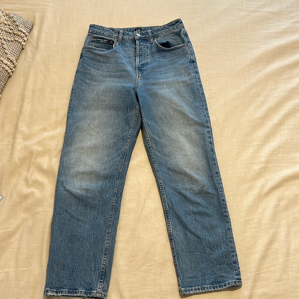 GAP Curvy Cheeky Straight Jean